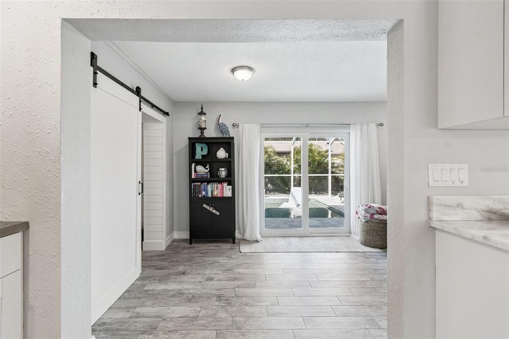 合同活跃: $649,900 (4 贝兹, 2 浴室, 2175 平方英尺)