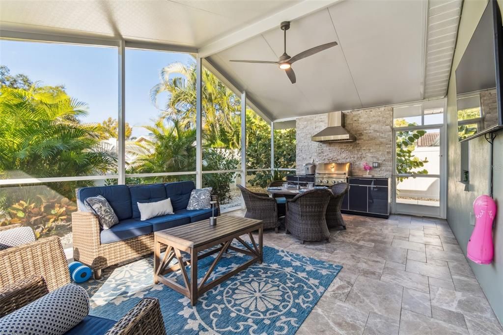 合同活跃: $649,900 (4 贝兹, 2 浴室, 2175 平方英尺)