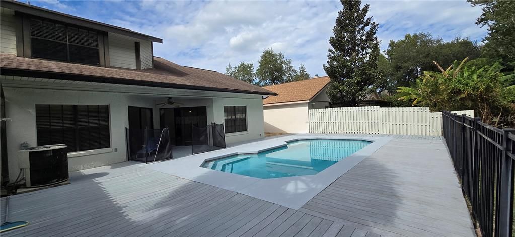 Active With Contract: $399,999 (4 beds, 2 baths, 1777 Square Feet)