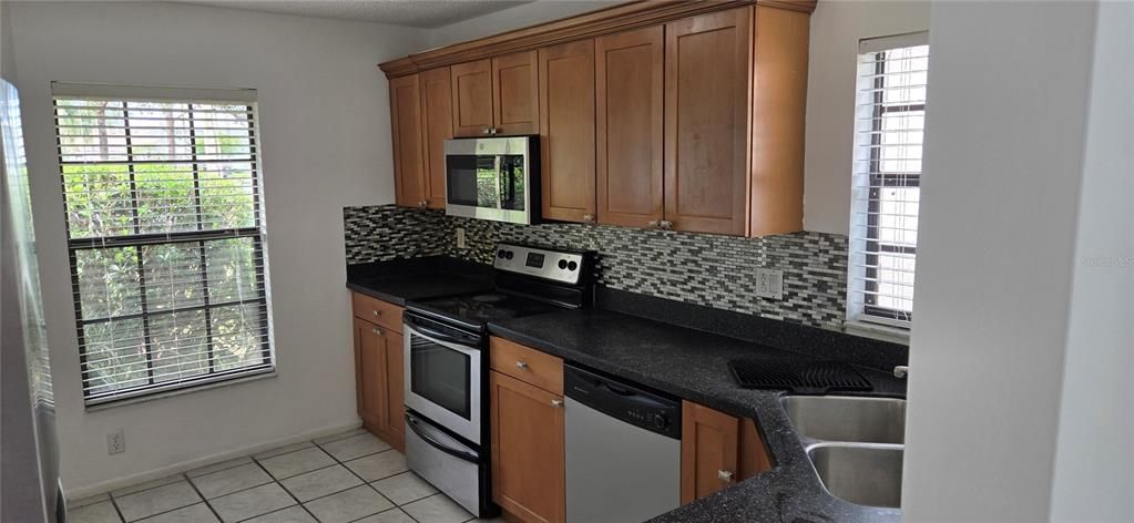 Active With Contract: $399,999 (4 beds, 2 baths, 1777 Square Feet)