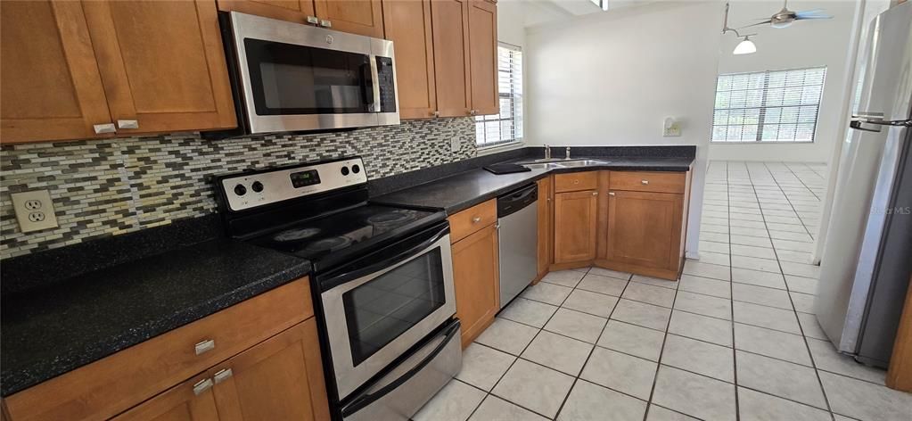 Active With Contract: $399,999 (4 beds, 2 baths, 1777 Square Feet)