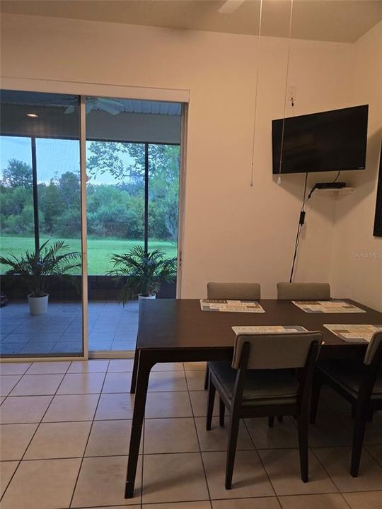 En Venta: $307,000 (2 camas, 2 baños, 1547 Pies cuadrados)