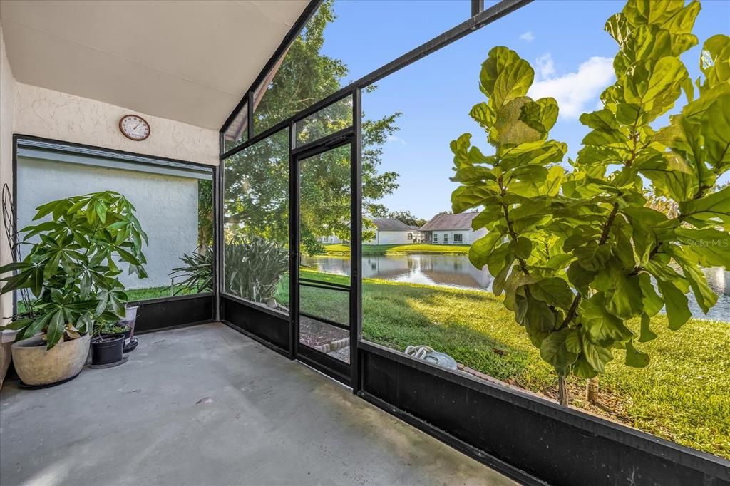 合同活跃: $2,700 (3 贝兹, 2 浴室, 1886 平方英尺)