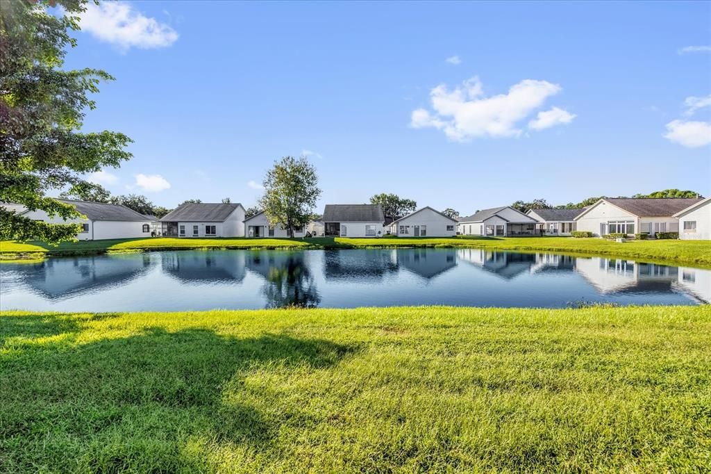 合同活跃: $2,700 (3 贝兹, 2 浴室, 1886 平方英尺)