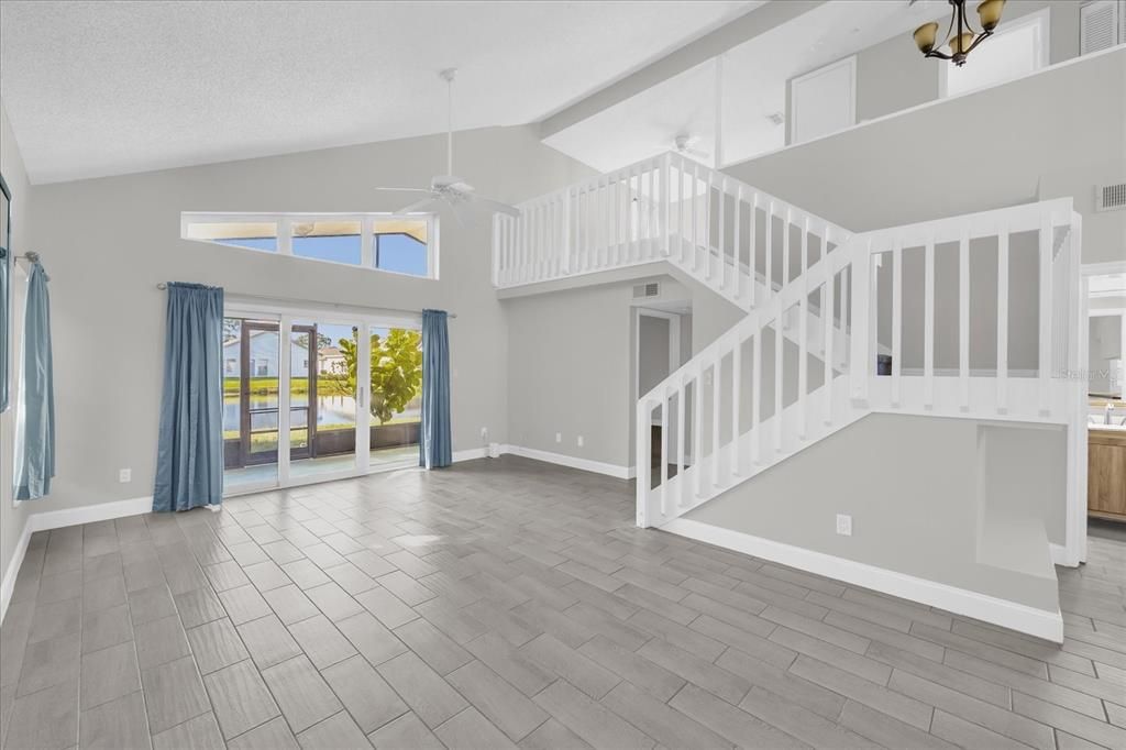 合同活跃: $2,700 (3 贝兹, 2 浴室, 1886 平方英尺)