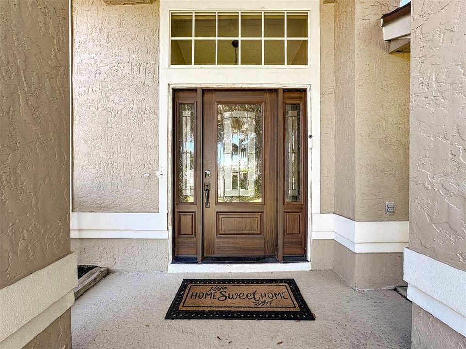 Под контрактом: $530,000 (5 спален, 2 ванн, 2287 Квадратных фут)