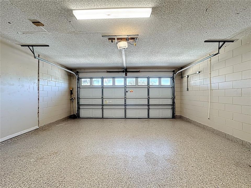 Под контрактом: $530,000 (5 спален, 2 ванн, 2287 Квадратных фут)