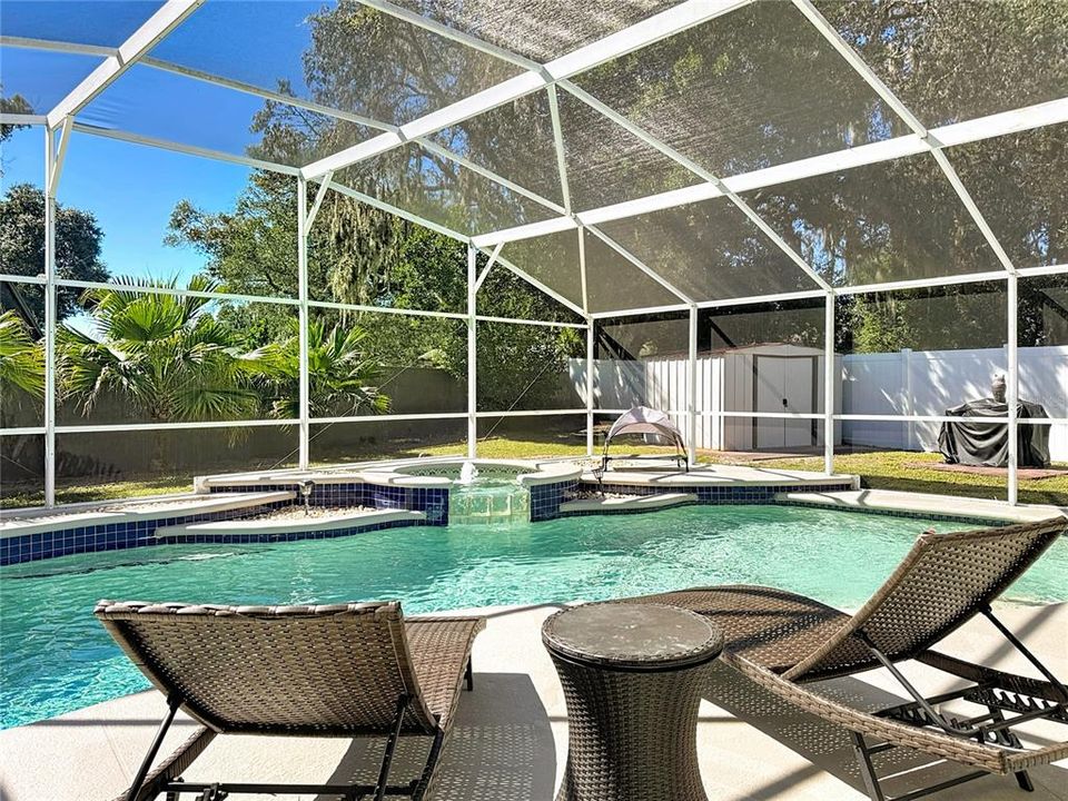 Под контрактом: $530,000 (5 спален, 2 ванн, 2287 Квадратных фут)