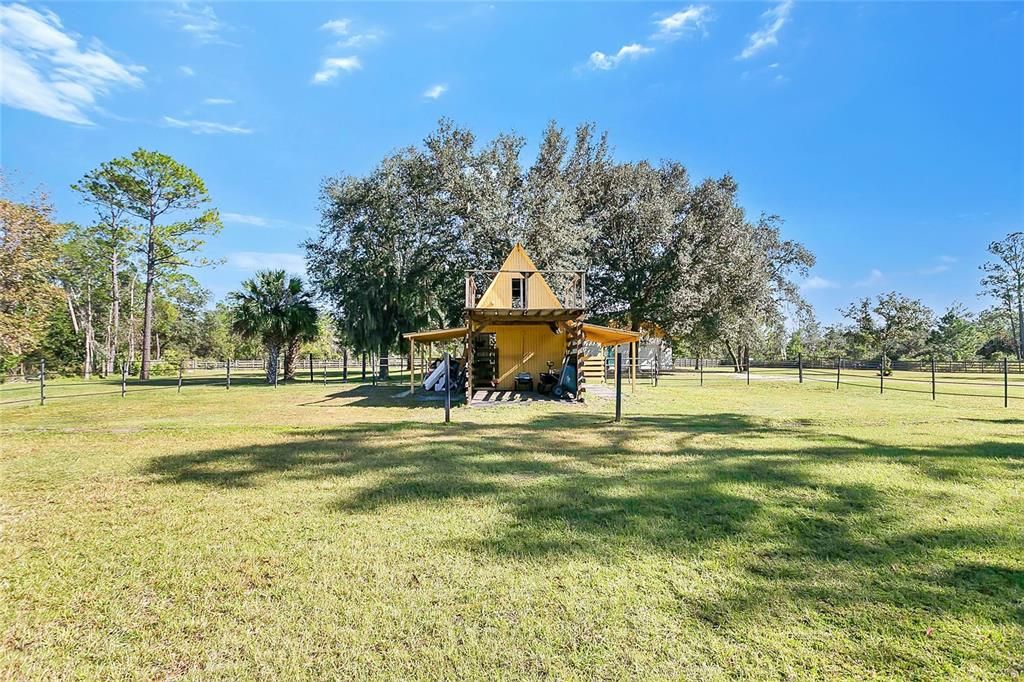 For Sale: $775,000 (3 beds, 2 baths, 2093 Square Feet)