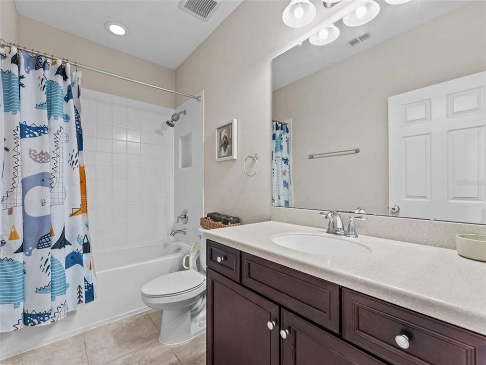 For Sale: $329,900 (3 beds, 2 baths, 1525 Square Feet)