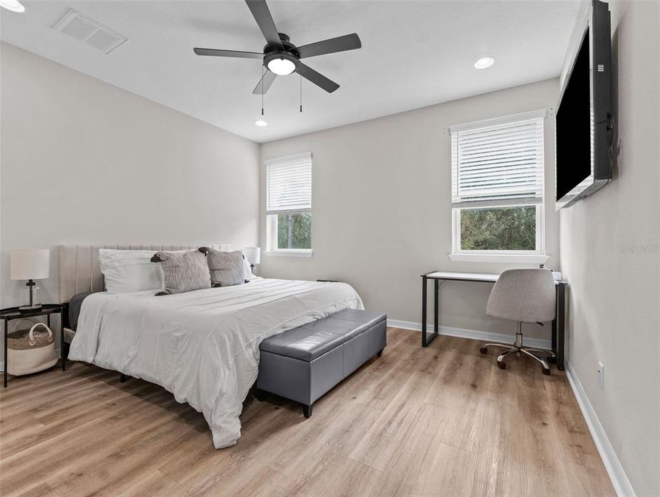 For Sale: $329,900 (3 beds, 2 baths, 1525 Square Feet)