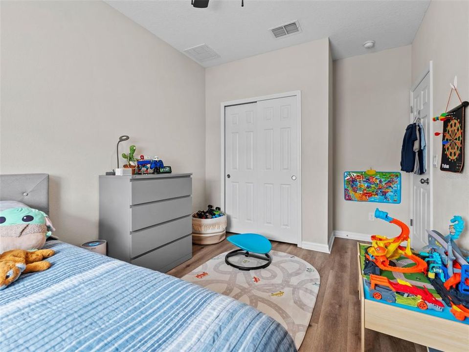 For Sale: $329,900 (3 beds, 2 baths, 1525 Square Feet)