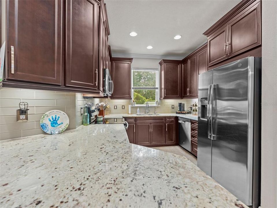 For Sale: $329,900 (3 beds, 2 baths, 1525 Square Feet)