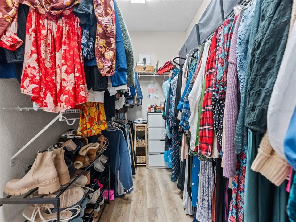 For Sale: $329,900 (3 beds, 2 baths, 1525 Square Feet)