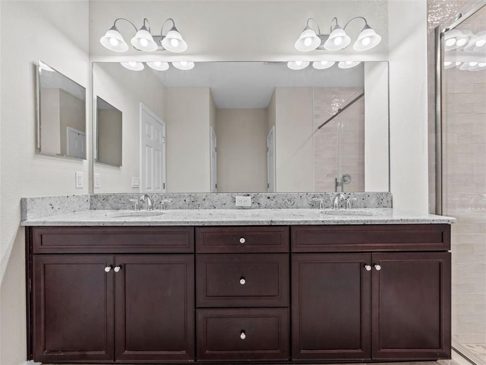 For Sale: $329,900 (3 beds, 2 baths, 1525 Square Feet)