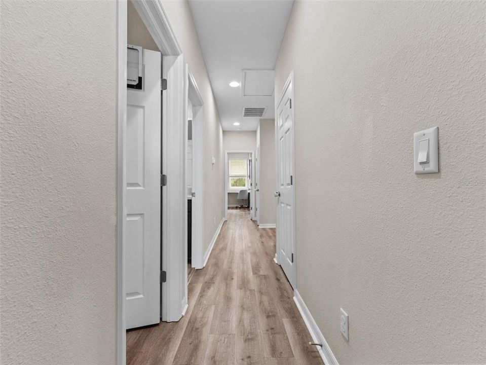 For Sale: $329,900 (3 beds, 2 baths, 1525 Square Feet)