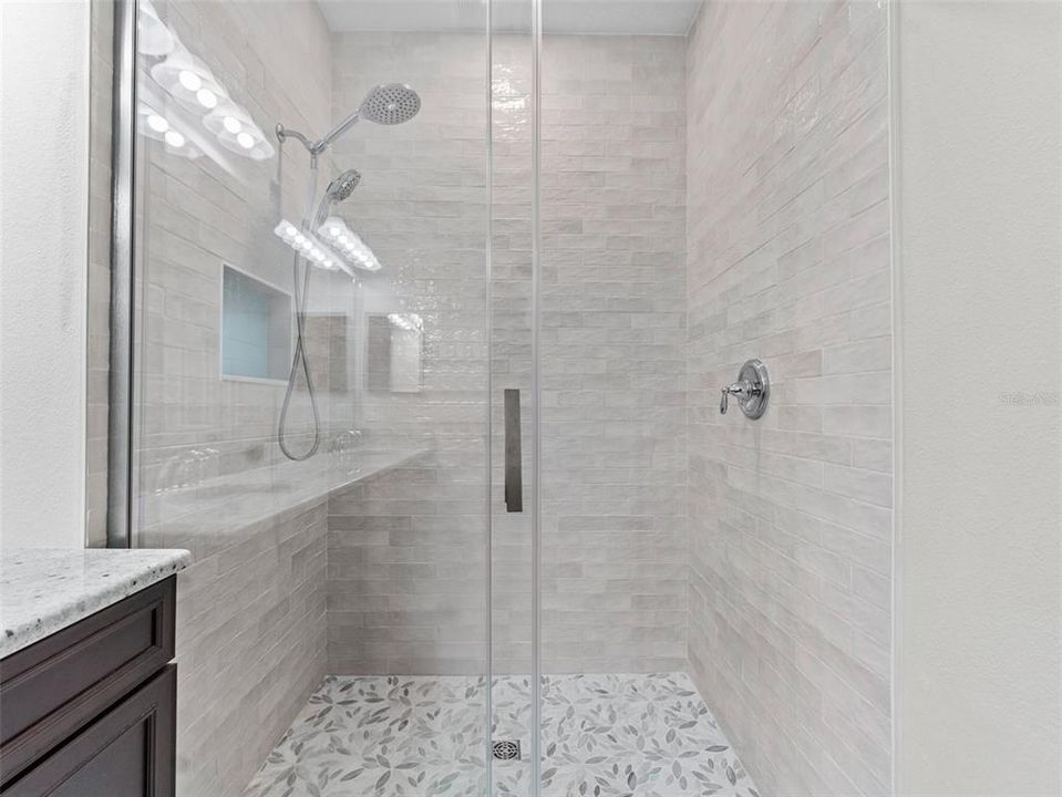 For Sale: $329,900 (3 beds, 2 baths, 1525 Square Feet)