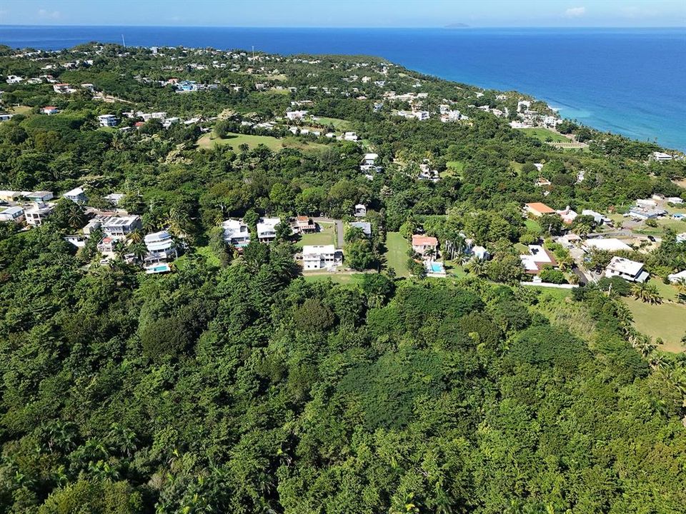 待售: $3,500,000 (7.16 acres)