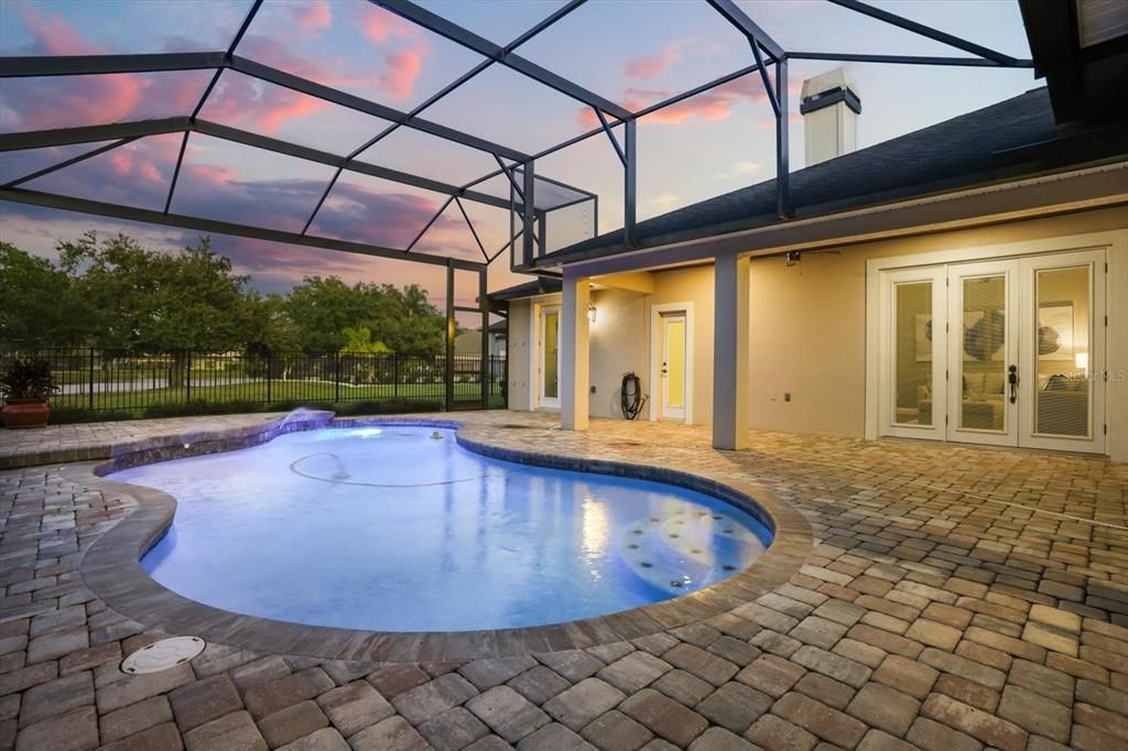 Activo con contrato: $750,000 (4 camas, 3 baños, 2889 Pies cuadrados)