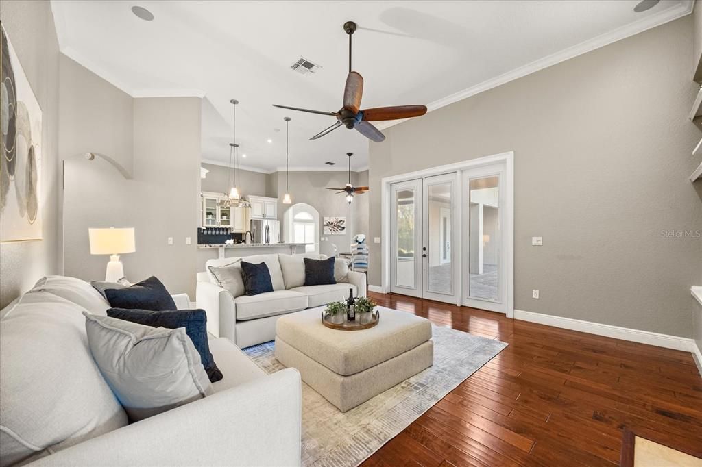 Activo con contrato: $750,000 (4 camas, 3 baños, 2889 Pies cuadrados)