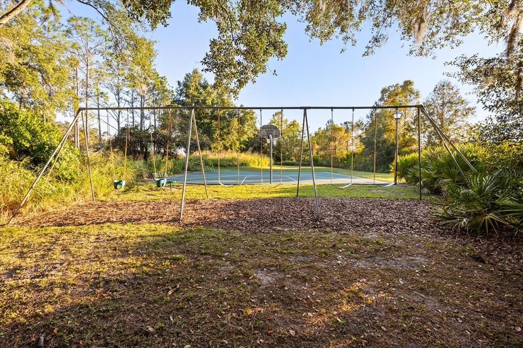 Activo con contrato: $750,000 (4 camas, 3 baños, 2889 Pies cuadrados)