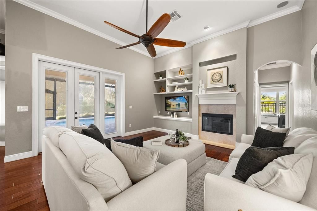 Activo con contrato: $750,000 (4 camas, 3 baños, 2889 Pies cuadrados)