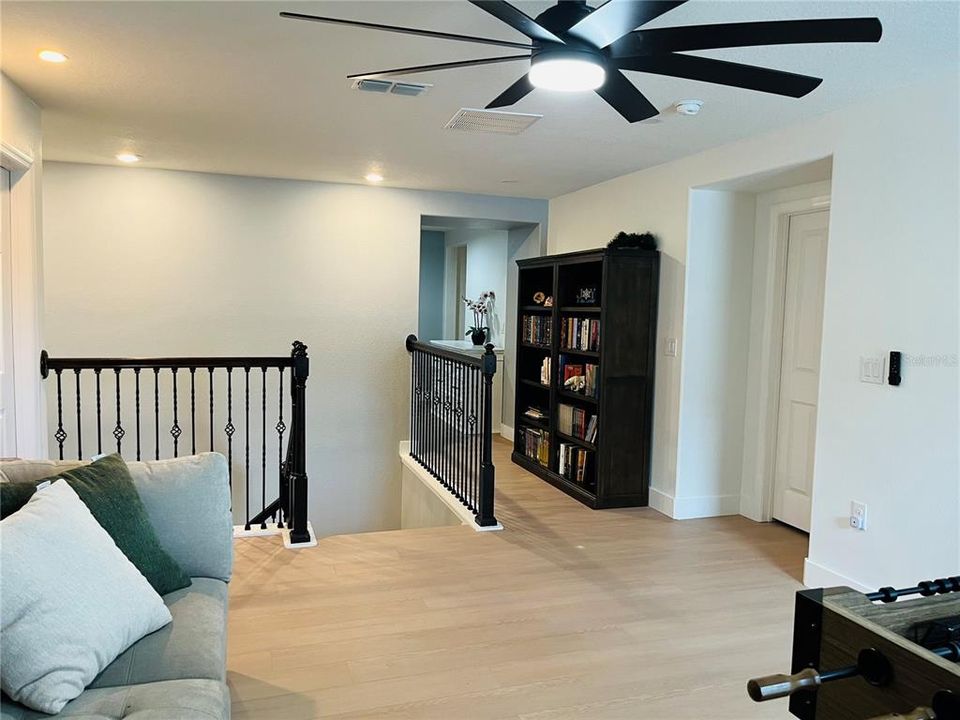 For Sale: $799,000 (5 beds, 4 baths, 3793 Square Feet)