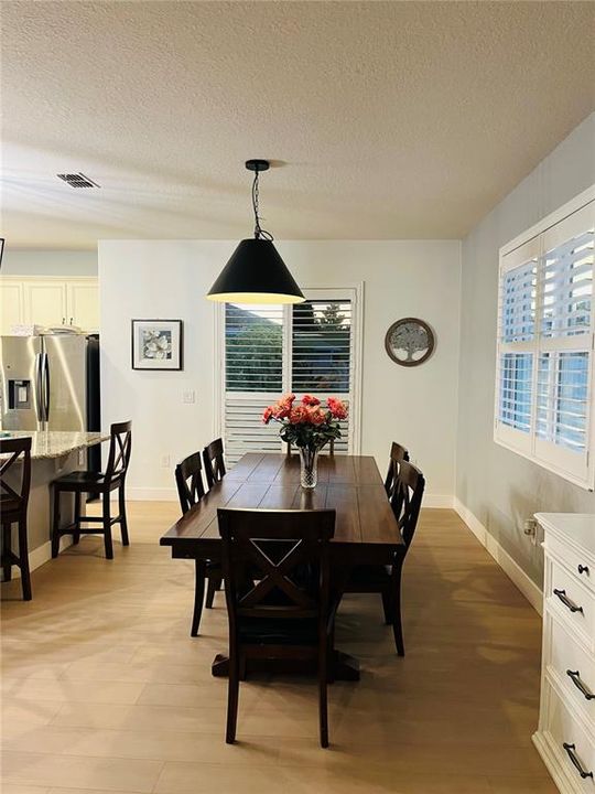 For Sale: $799,000 (5 beds, 4 baths, 3793 Square Feet)