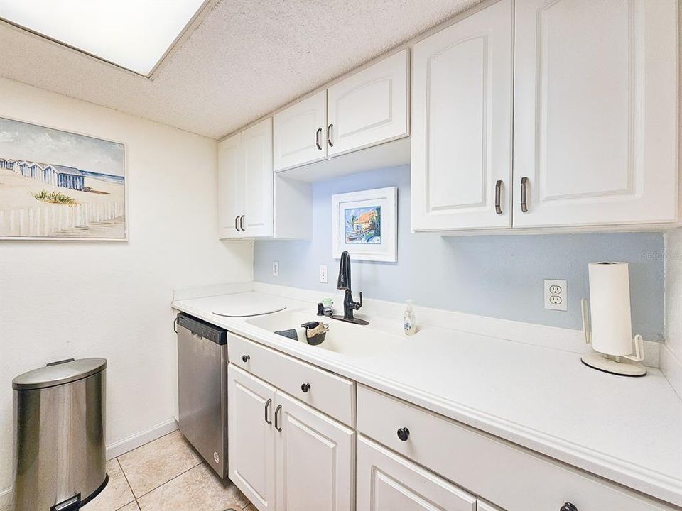 En Venta: $379,900 (2 camas, 2 baños, 1184 Pies cuadrados)