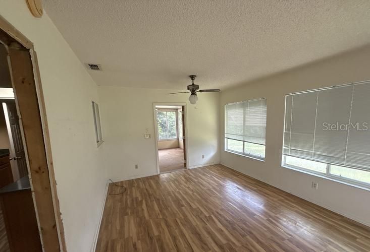 For Sale: $174,000 (2 beds, 2 baths, 1008 Square Feet)