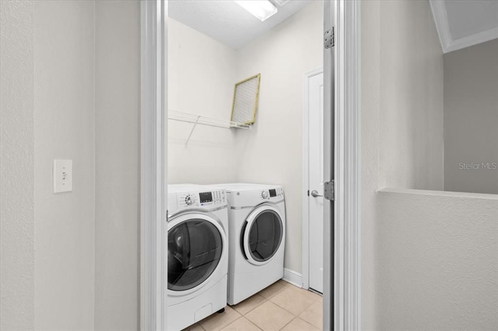 Active With Contract: $631,950 (4 beds, 3 baths, 2320 Square Feet)