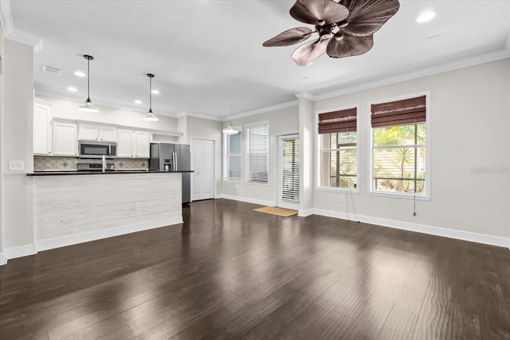 Active With Contract: $631,950 (4 beds, 3 baths, 2320 Square Feet)