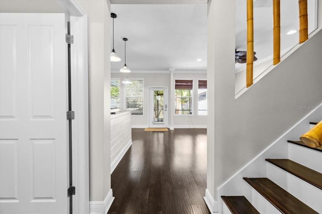 Active With Contract: $631,950 (4 beds, 3 baths, 2320 Square Feet)