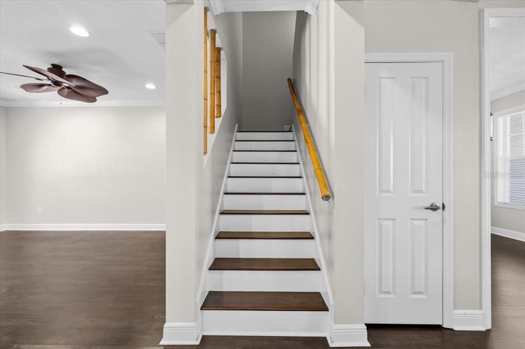 Active With Contract: $631,950 (4 beds, 3 baths, 2320 Square Feet)