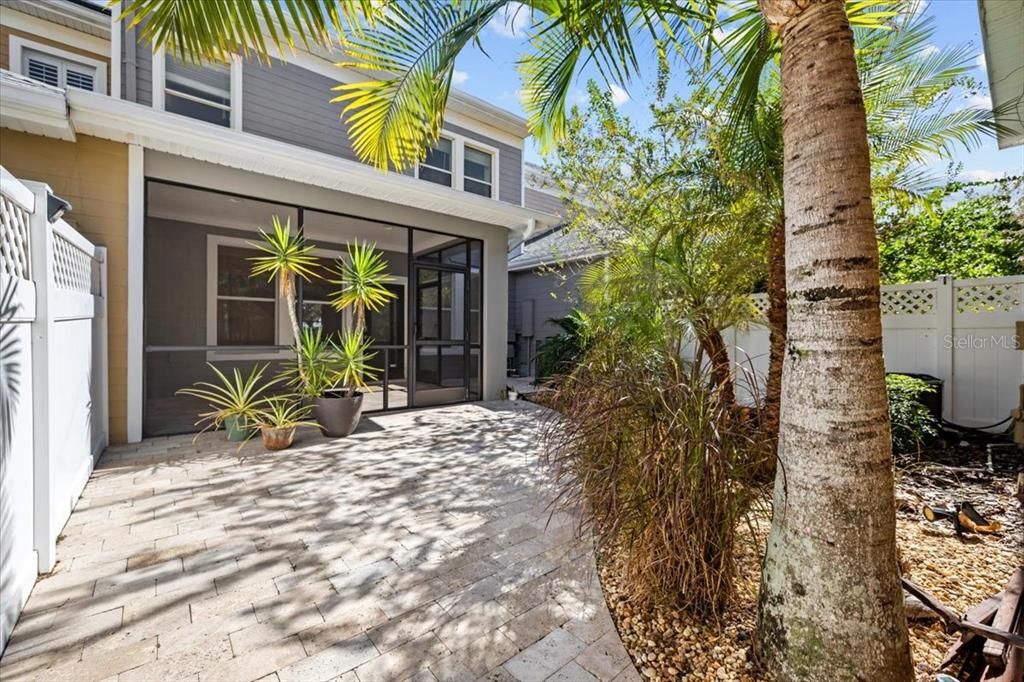 Active With Contract: $631,950 (4 beds, 3 baths, 2320 Square Feet)