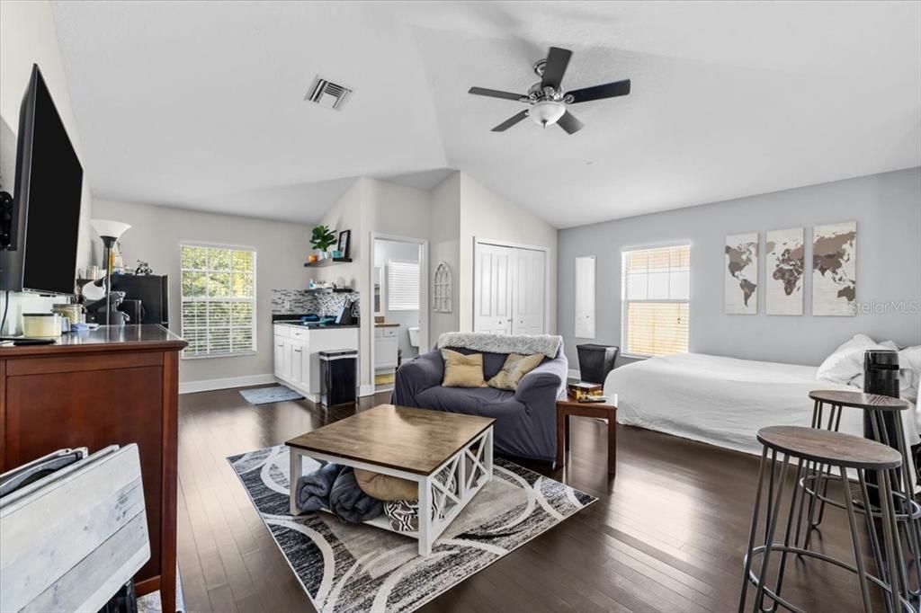 Active With Contract: $631,950 (4 beds, 3 baths, 2320 Square Feet)