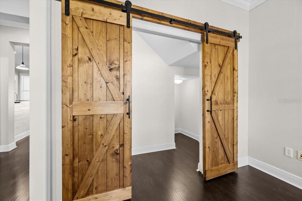 Active With Contract: $631,950 (4 beds, 3 baths, 2320 Square Feet)