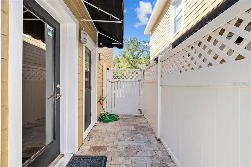 Active With Contract: $631,950 (4 beds, 3 baths, 2320 Square Feet)