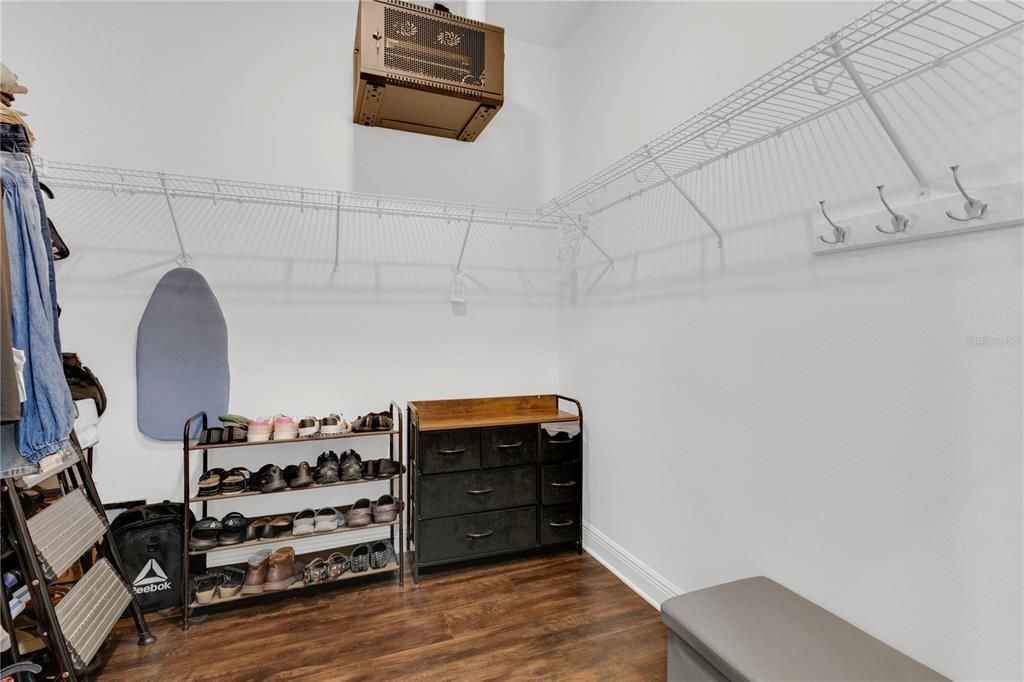 For Sale: $665,000 (5 beds, 3 baths, 3854 Square Feet)