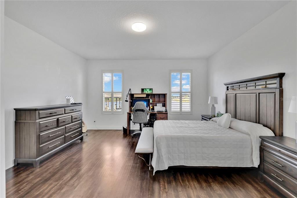 For Sale: $665,000 (5 beds, 3 baths, 3854 Square Feet)