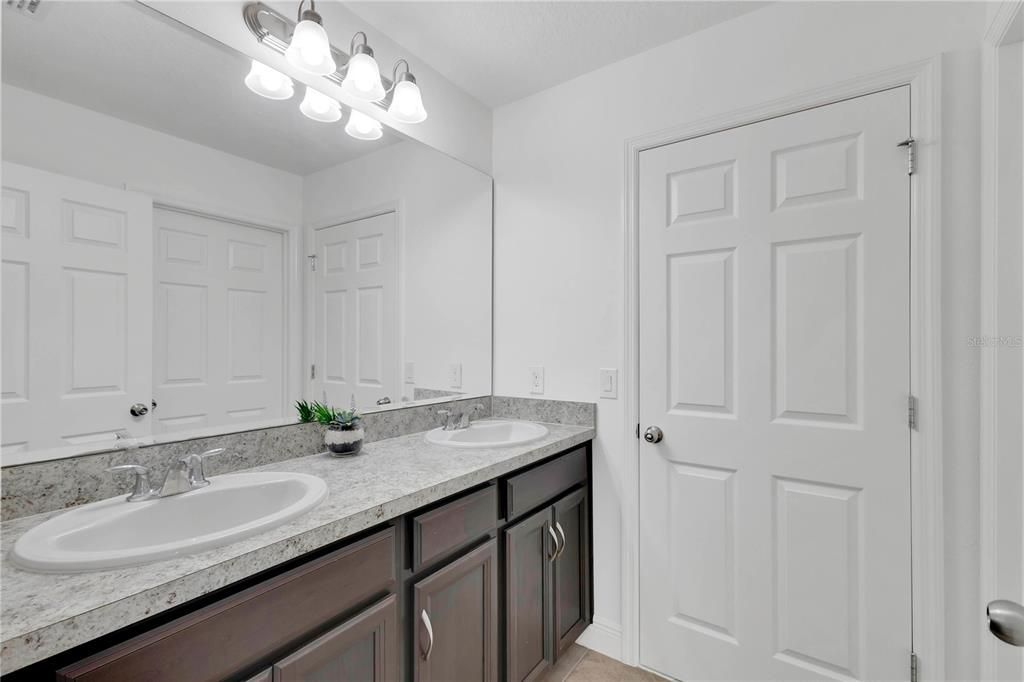 For Sale: $665,000 (5 beds, 3 baths, 3854 Square Feet)