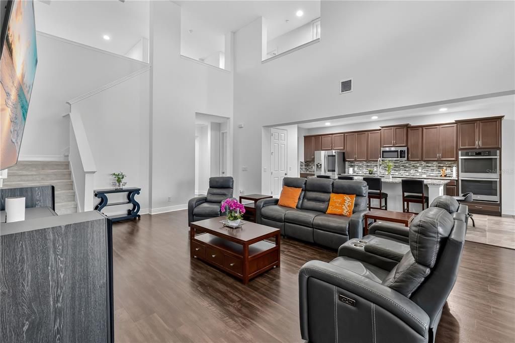 For Sale: $665,000 (5 beds, 3 baths, 3854 Square Feet)