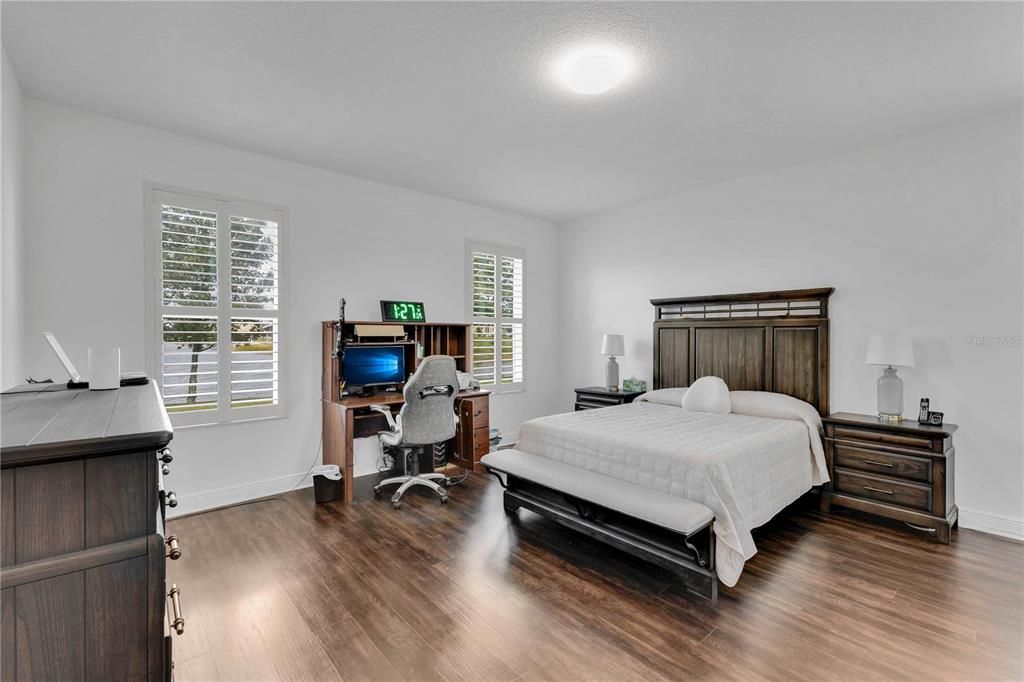 For Sale: $665,000 (5 beds, 3 baths, 3854 Square Feet)