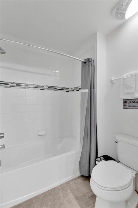 For Sale: $665,000 (5 beds, 3 baths, 3854 Square Feet)