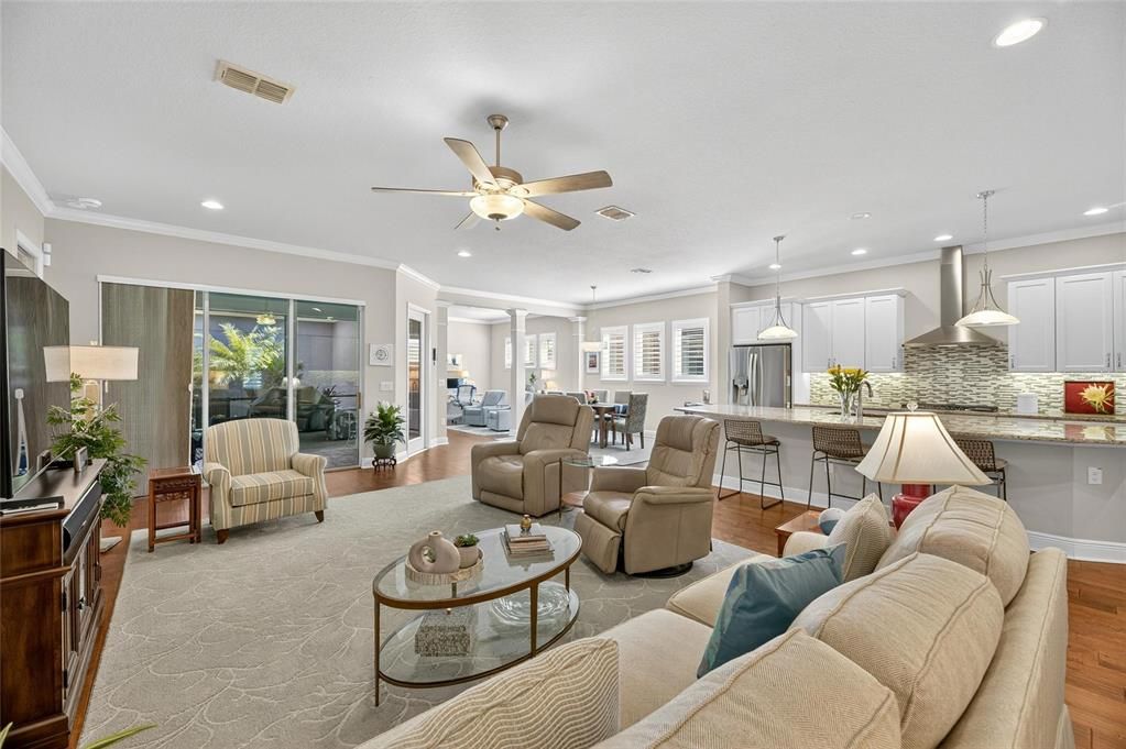 For Sale: $575,000 (2 beds, 2 baths, 2685 Square Feet)