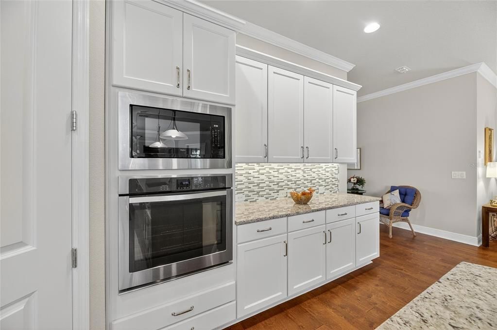 For Sale: $575,000 (2 beds, 2 baths, 2685 Square Feet)