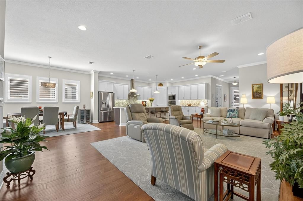 For Sale: $575,000 (2 beds, 2 baths, 2685 Square Feet)