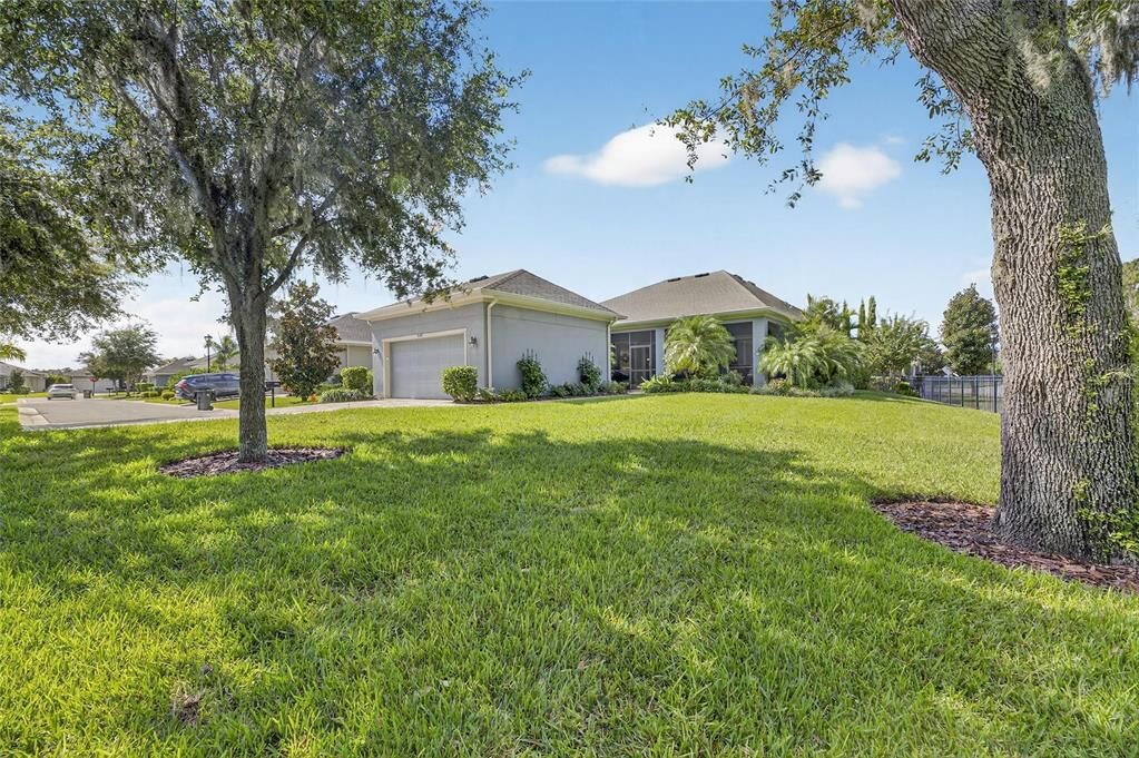 For Sale: $575,000 (2 beds, 2 baths, 2685 Square Feet)