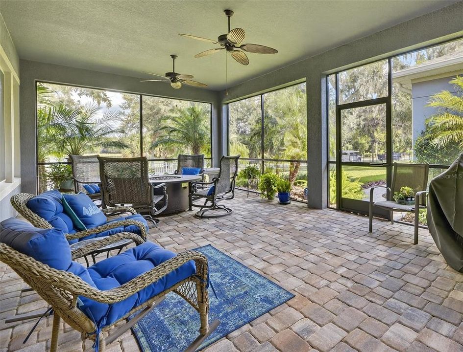 For Sale: $575,000 (2 beds, 2 baths, 2685 Square Feet)