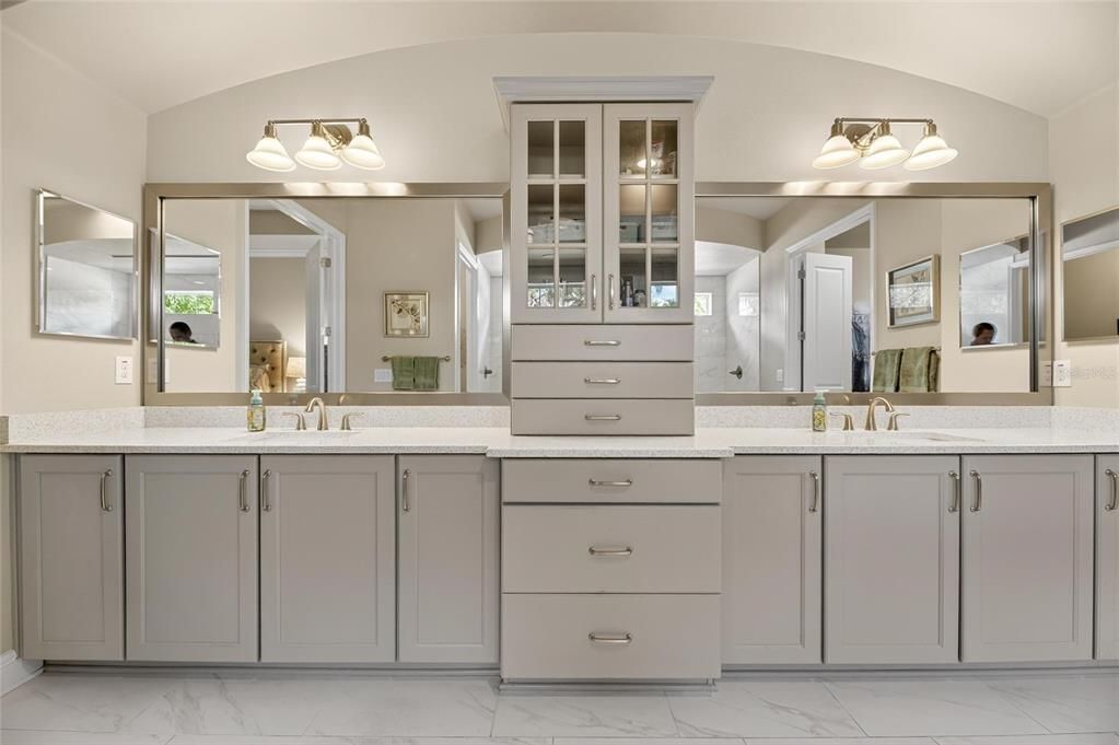 For Sale: $575,000 (2 beds, 2 baths, 2685 Square Feet)